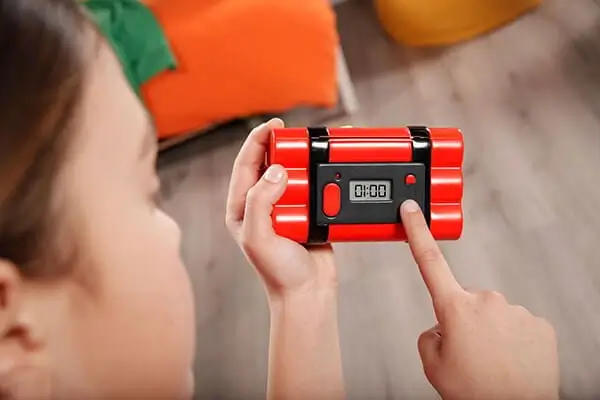 chrono-bomb-wyscig-z-czasem-ep02255-2