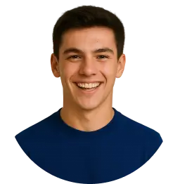 Nastolatek w granatowej koszulce uśmiecha się